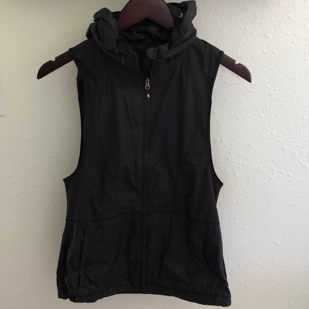 Lululemon lightweight vest